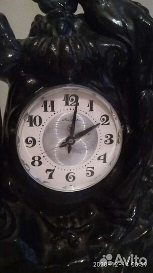 Настольные часы