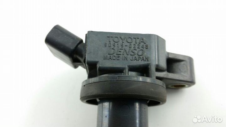 Катушка зажигания Toyota Isis ANM10 1azfse 2004