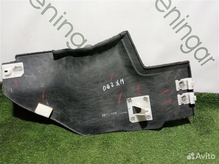 Накладка декоративная правая Lexus Nx200 AGZ10