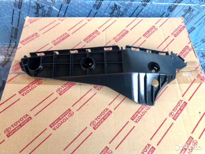 Кронштейн бампера передний правый Lexus Gx 460