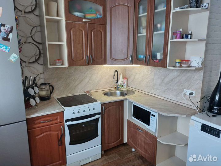 Кухонный гарнитур угловой бу