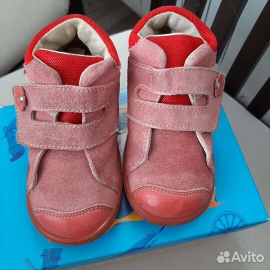 Ботинки на девочку