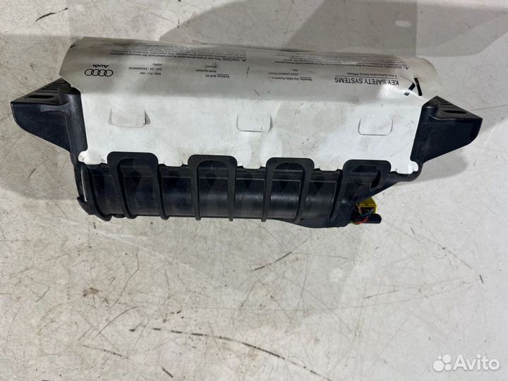 Подушка безопасности пассажирская (в торпедо) Audi