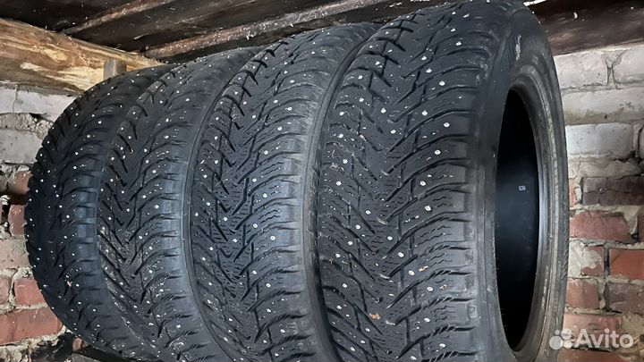 Nokian Tyres Hakkapeliitta 8 SUV 225/65 R17 106T