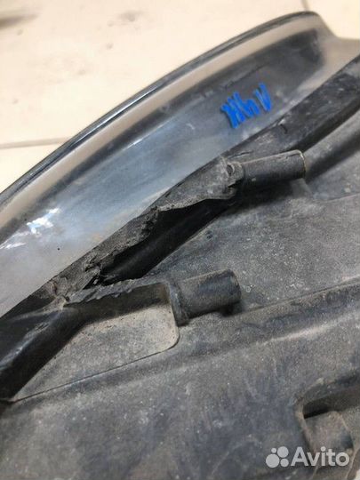 Фара правая Volkswagen Polo