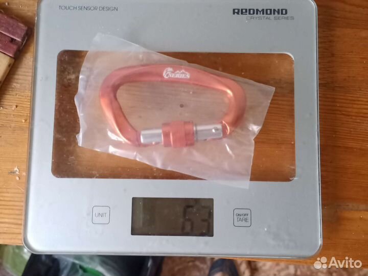 Карабины разные для альпинизма 2500кг.на разрыв