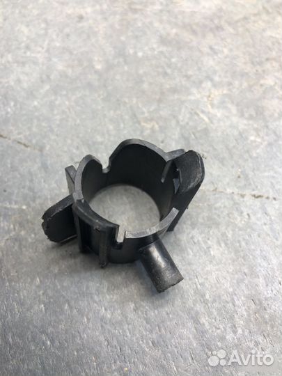 Кронштейн датчика Audi