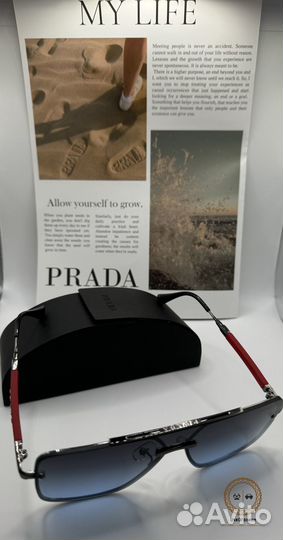 Солнцезащитные очки Prada новые