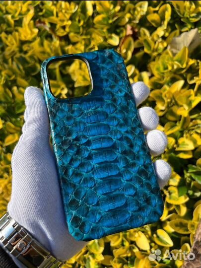 Чехол из кожи питона