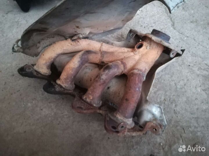 Коллектор выпускной K4M Renault Fluence Megane 2,3