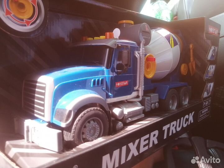 Игрушка миксер бетоновоз