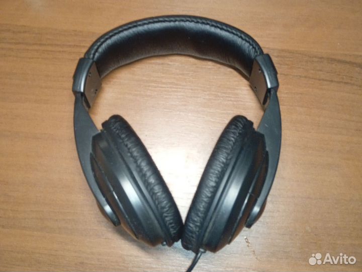 Проводные наушники 1.Ritmix 2.Defender с микро