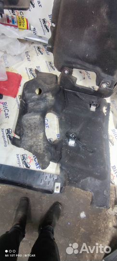 Обшивка моторного отсека halla LADA Priora 2