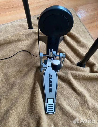 Alesis Nitro Mesh Kit Барабаны