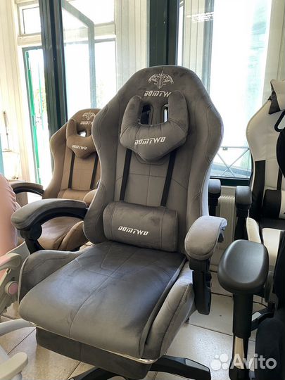 Велюровое игровое кресло