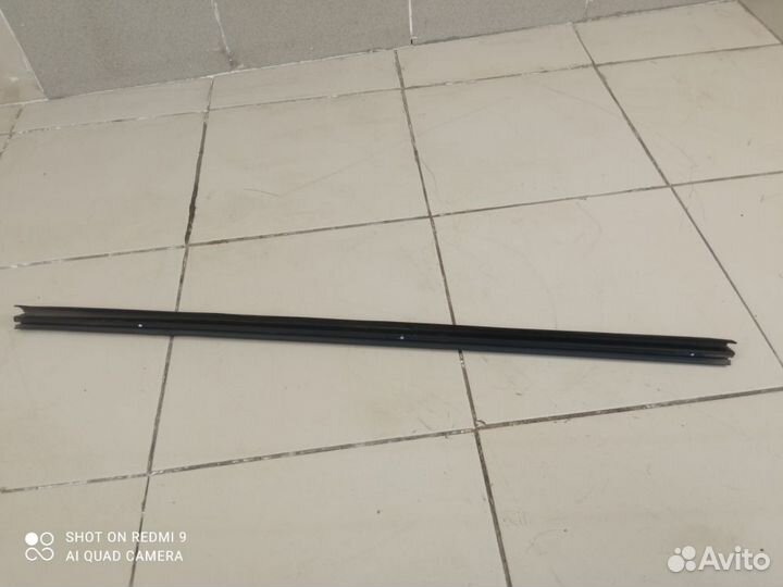 Молдинг стекла двери задней правой Chery bonus A13