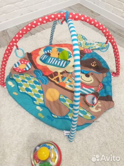 Развивающий коврик для малышей