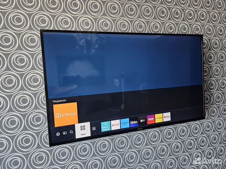 Телевизор samsung SMART tv 43 диагональ