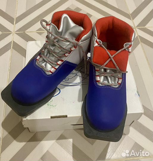 Лыжные ботинки детские