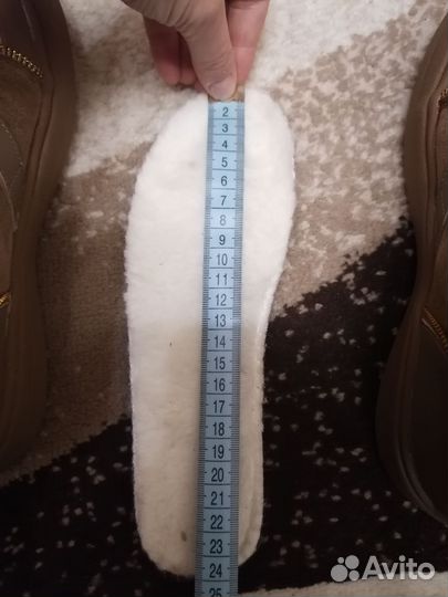 Зимние новые ботинки 37
