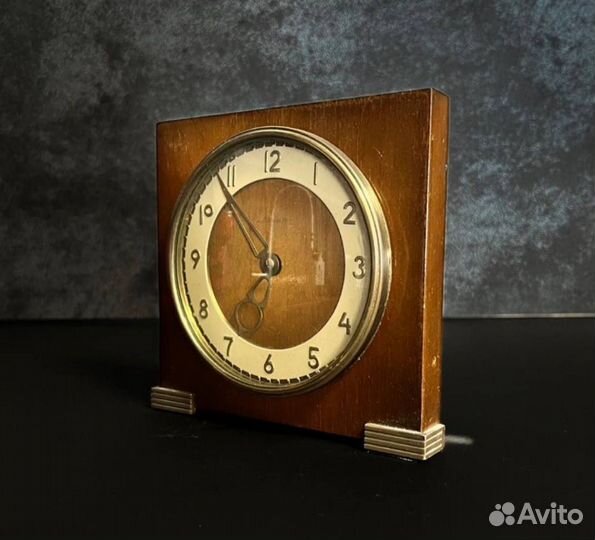Часы настольные СССР весна