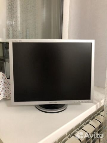 Монитор Samsung SyncMaster 204 B