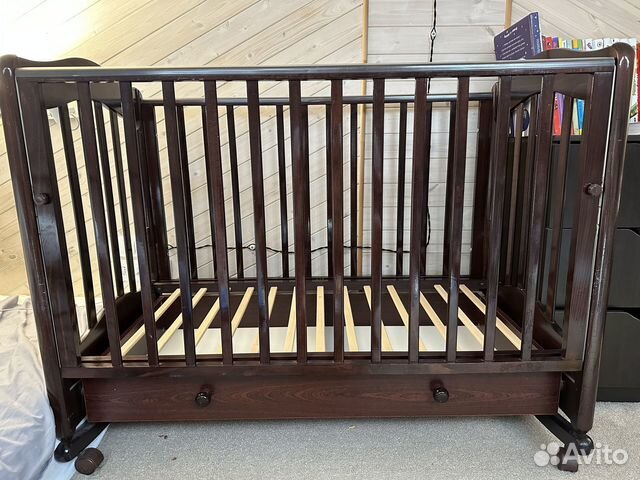 Кроватка Ванечка и комплект белья