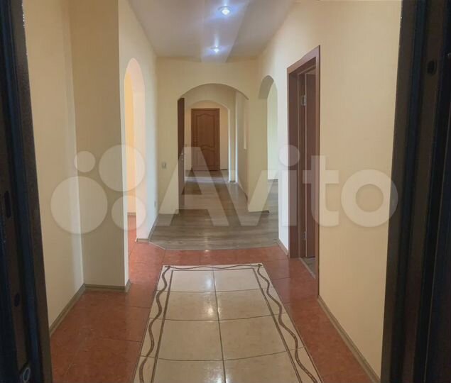 4-к. квартира, 123,8 м², 3/10 эт.