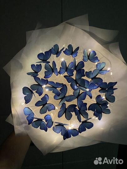 Букеты из бабочек светящейся