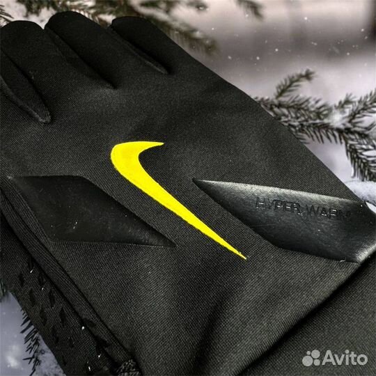 Перчатки Nike