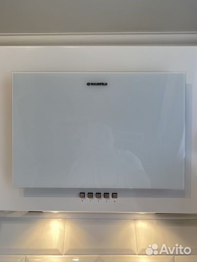 Вытяжка для кухни Maunfeld