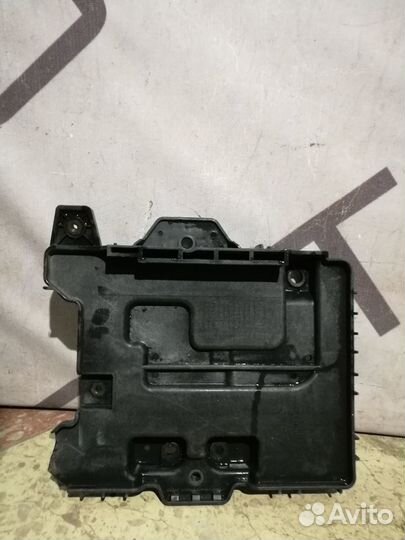 Крепление акб (корпус/подставка) Hyundai solaris 1