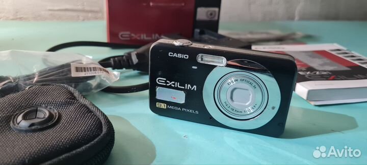 Компактный фотоаппарат casio