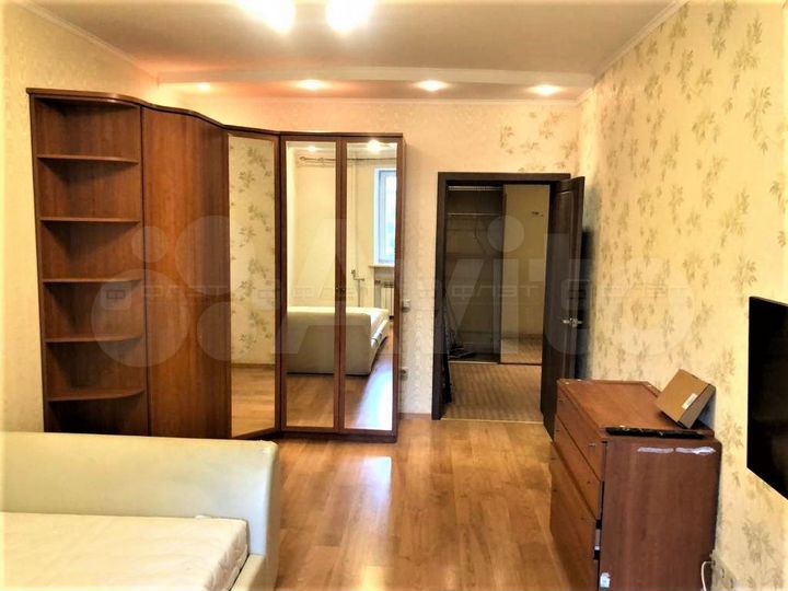 2-к. квартира, 81 м², 2/9 эт.