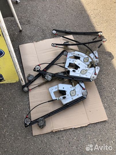 Стеклоподъемник передняя левая BMW 5 E39