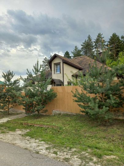 Коттедж 250 м² на участке 15 сот.