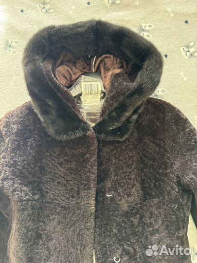 Шуба мутоновая 44 46 с капюшоном