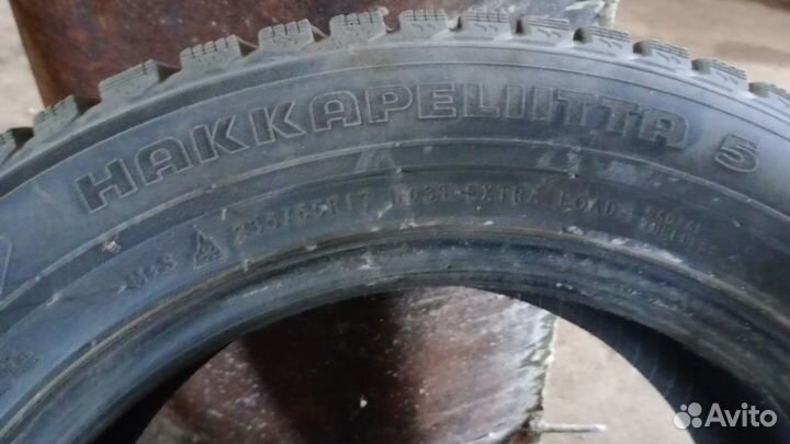 Шины зимние 235 55 17