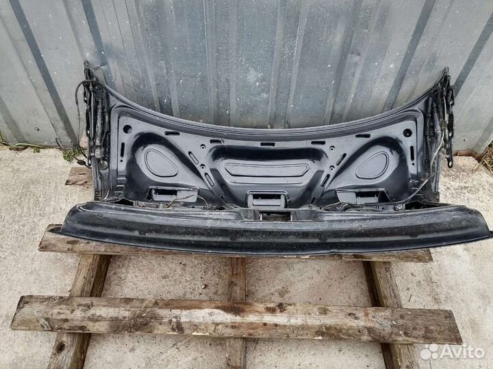 Крышка багажника Ауди 80 B4