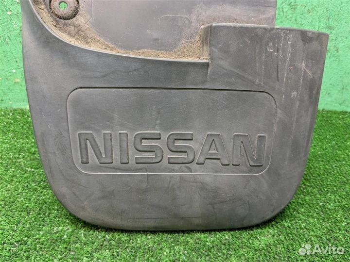 Брызговик задний левый Nissan Terrano 2 (R20) 2001