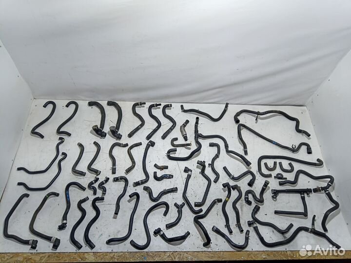 Патрубок Volvo S60/S40/V70/XC90/XC60/S80/XC70