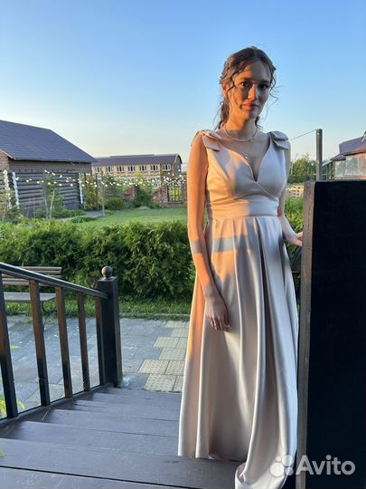 Вечернее платье