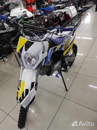 Racer RC-CRF125 start pitbike