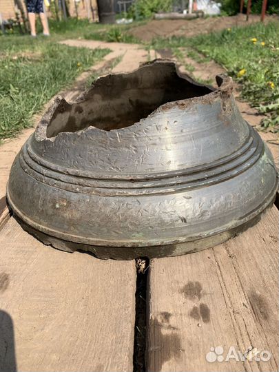 Часть церковного бронзового колокола