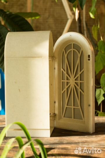 Настенный мини шкафчик с зеркалом СССР