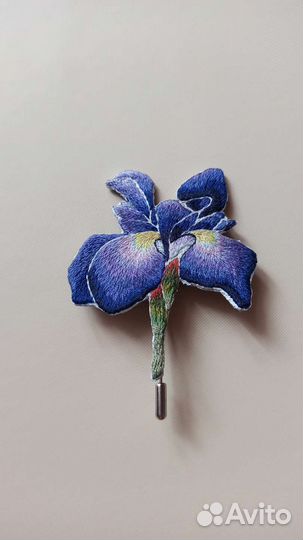 Брошь 