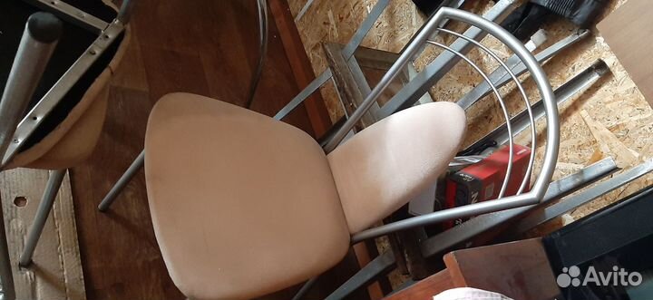 Стол и 4 стула