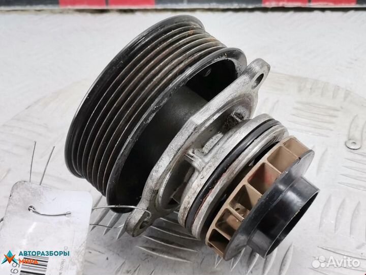 Помпа Renault Trafic 2 рест. 2007 210103098R