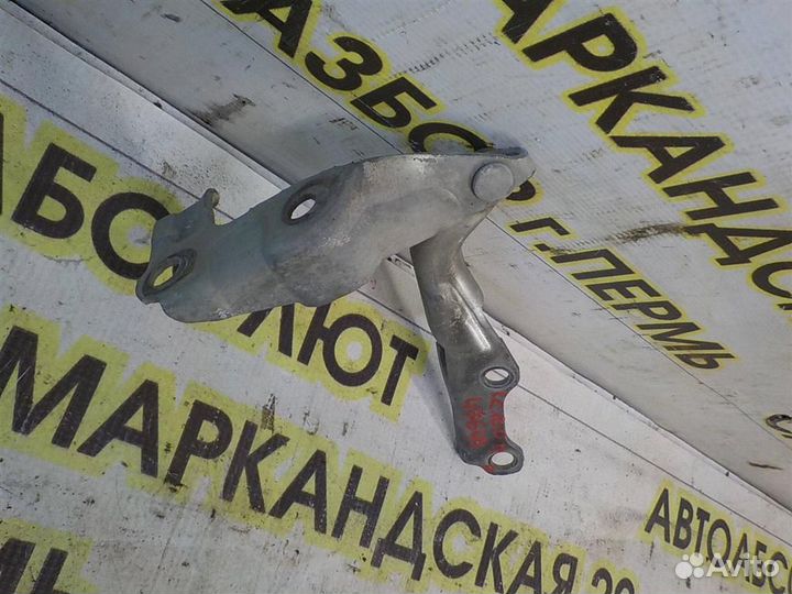 Петля капота правая Toyota Land Cruiser 100 1998