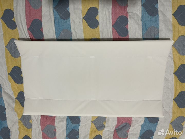 Пеленальный столик на кроватку